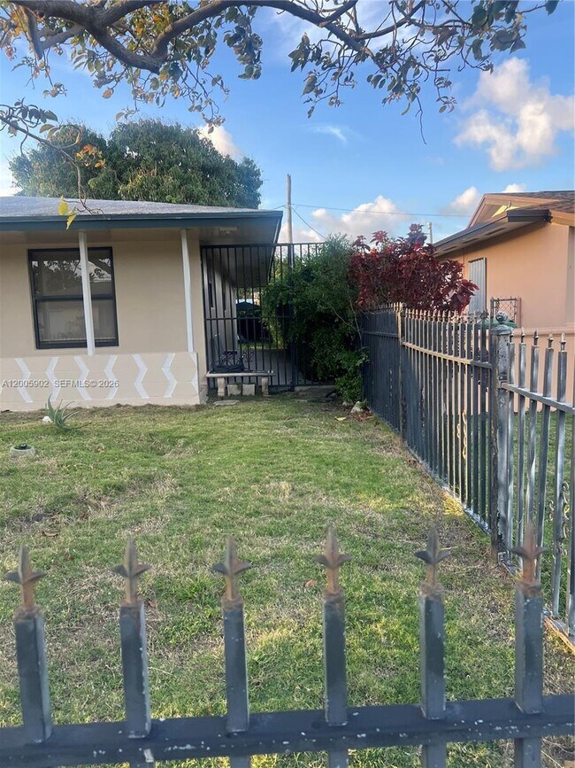 Foto del edificio - 9945 SW 164th Terrace
