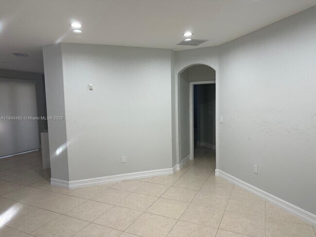 Foto del edificio - 11177 NW 79th Ln