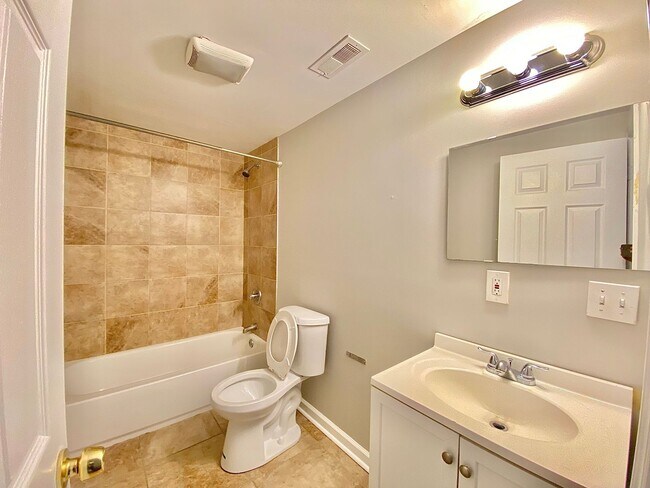 Photo - 2014 N 17th St Apartment