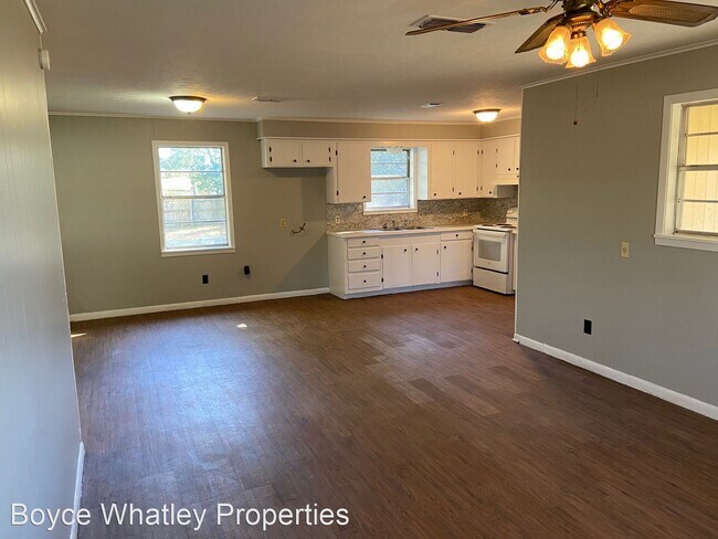 Foto del edificio - 3 br, 1 bath House - 826 Bluebonnet St.