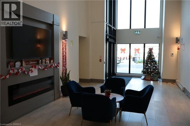 Photo du bâtiment - 50 Herrick Ave