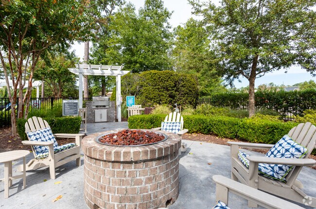 Building Photo - Belle Meade