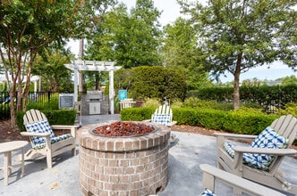 Building Photo - Belle Meade