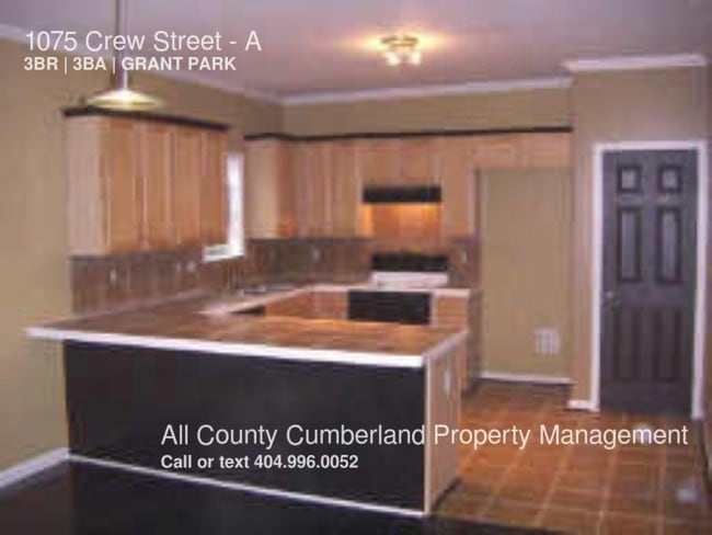 Building Photo - 1075 Crew St SW