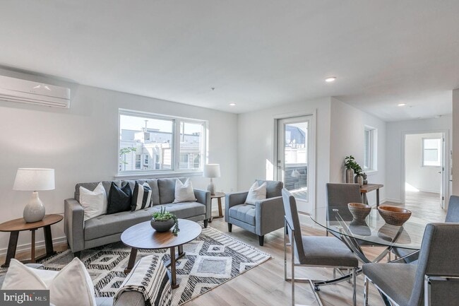 Foto del edificio - 1344-46 N Marston St