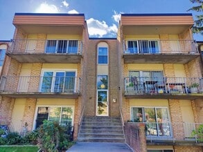 Building Photo - 11925 Parklawn Dr