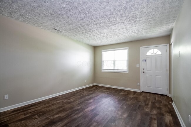 Foto del edificio - 2495 Willow View Ct