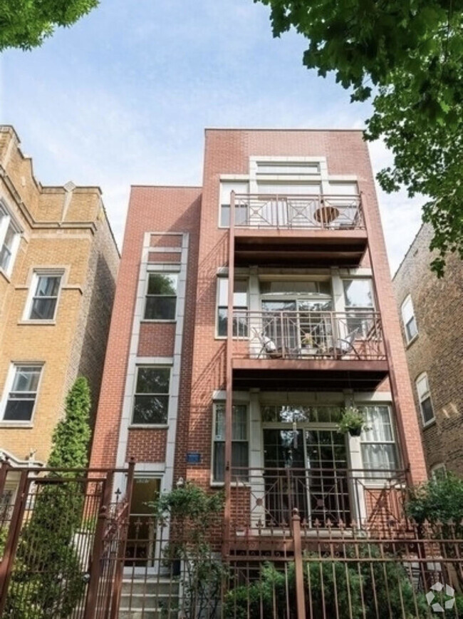 Building Photo - 6507 N Bosworth Ave