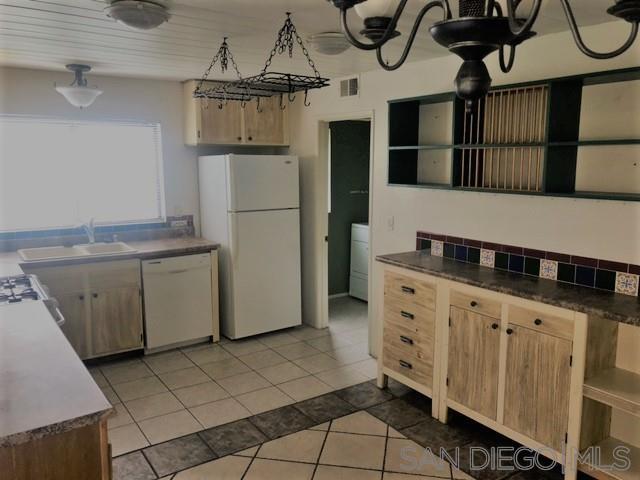 Foto del edificio - 8418 Summerdale Rd