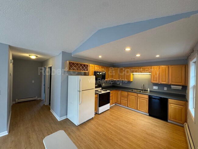 Foto del edificio - 94 Quiet Woods Rd