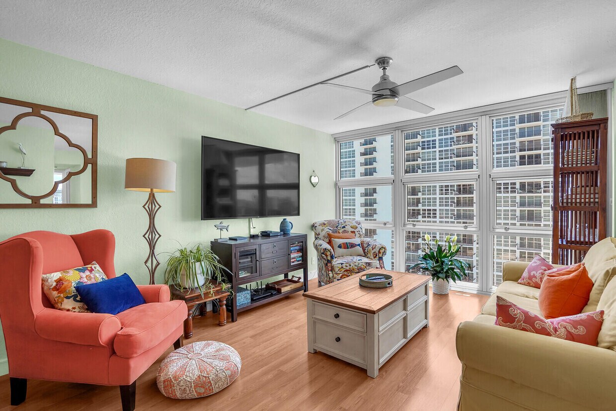 Primary Photo - 531 N Ocean Blvd