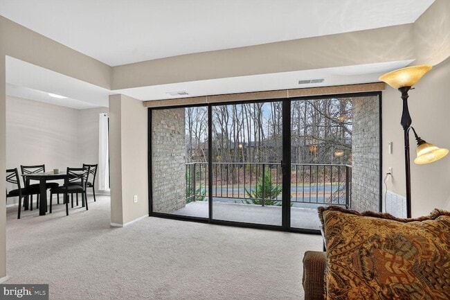 Building Photo - 2063 Royal Fern Ct