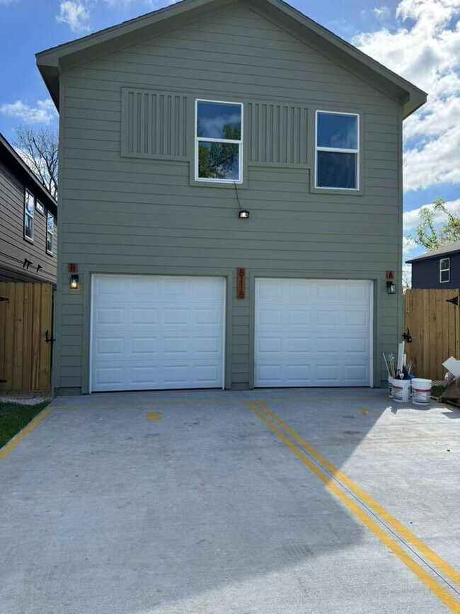 Building Photo - 8118 De Priest St