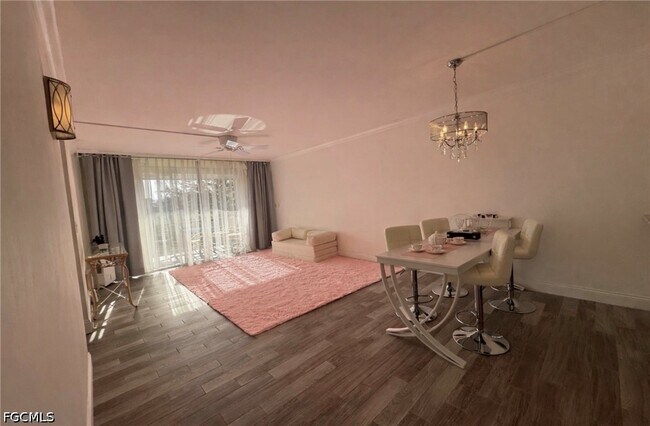 Foto del edificio - 1087 Forest Lakes Dr