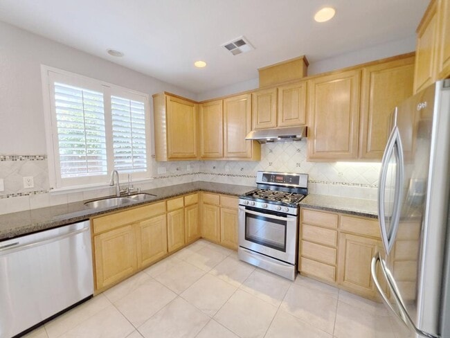 Building Photo - 2075 Purcell Pl
