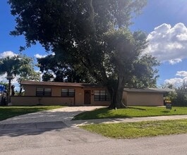 Building Photo - 10110 Pan American Dr