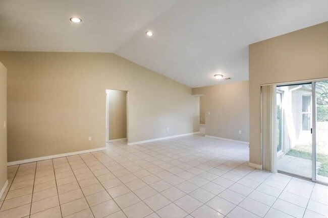 Foto del edificio - 211 NW 187th Ave