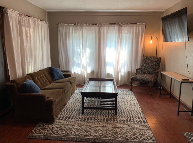 110 N Mersington Ave Unit 2S, Kansas City, MO 64123 Room for Rent in