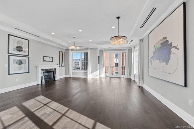 Building Photo - 5000 Royal Ct