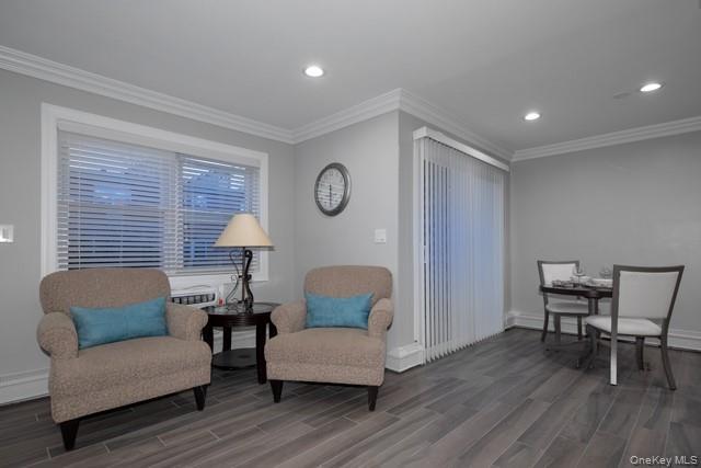 Building Photo - 713 Terrace Rd