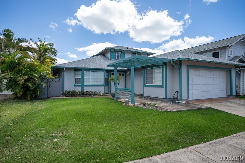 Primary Photo - HIGHLY DESIRABLE 4BR/2.5BA HOUSE IN KAPOLE...