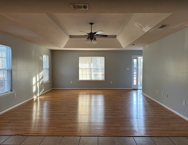 Building Photo - 4050 Conway Cir