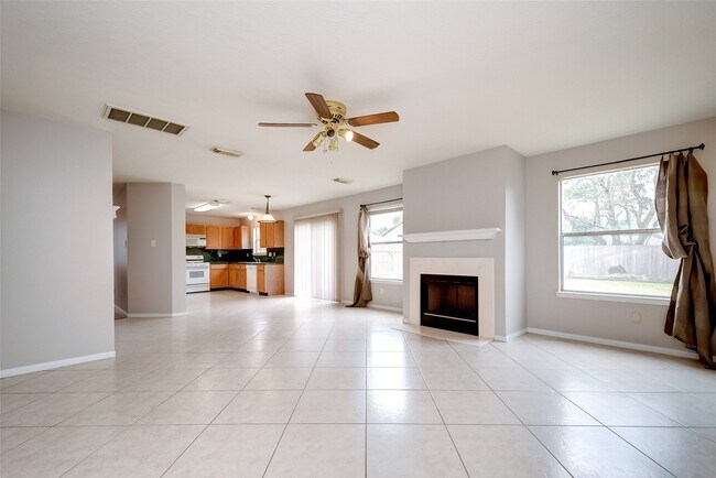 Foto del edificio - 12654 Pine Bush Dr