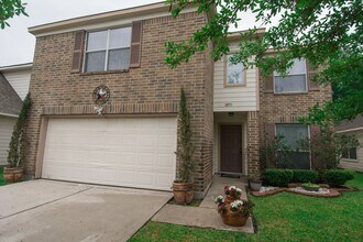 Building Photo - 16933 Scenic Knoll