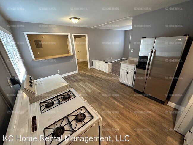 Foto del edificio - 4 br, 1 bath House - 8601 E 110th St