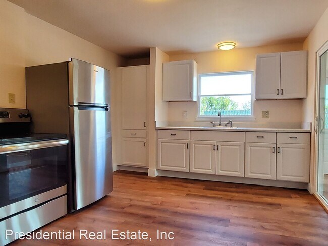Foto del edificio - 2 br, 1 bath House - 18880 Allendale Ave