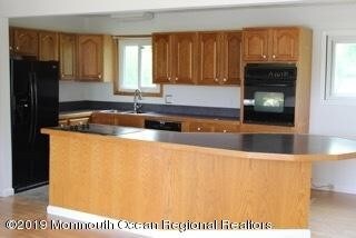 Foto del edificio - 56 Lakeview Dr