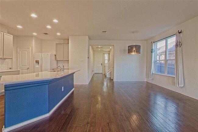 Building Photo - 413 Sheepshank Dr