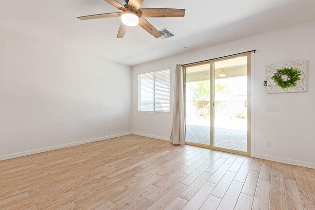 Foto del edificio - 10617 S 55th Dr