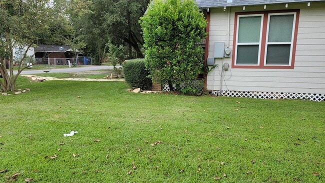 Foto del edificio - 9835 Willow Creek Commerce Dr