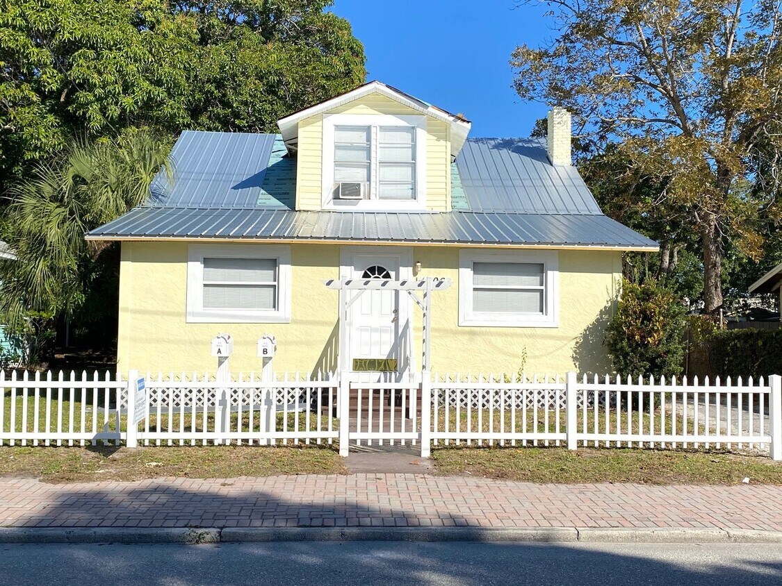 Primary Photo - 1006 13th Ave W