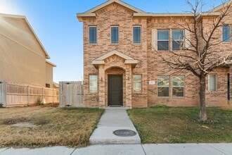 Building Photo - 201 Old Course Rd