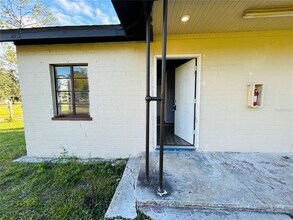 Building Photo - 8010 SE US Hwy 301