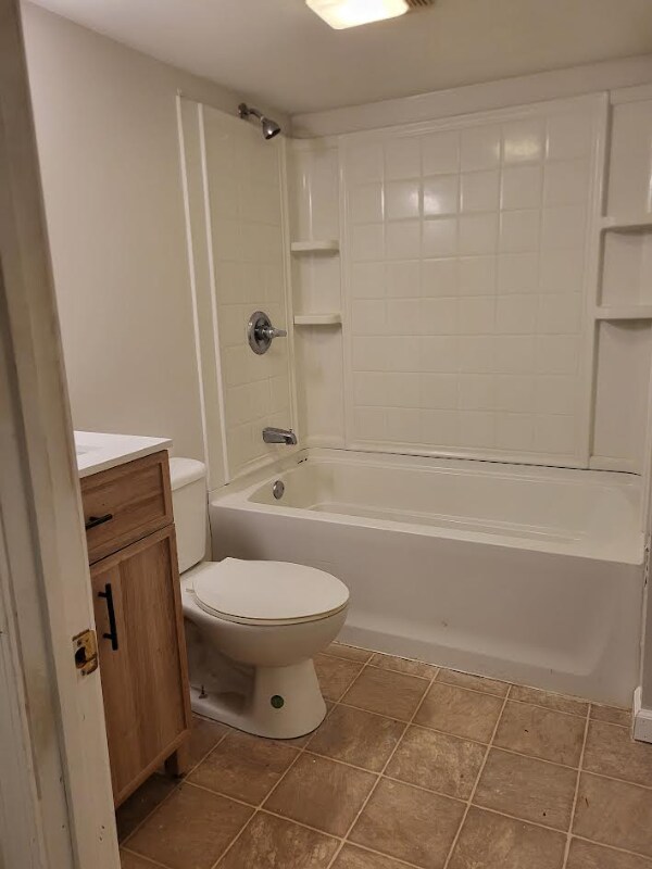 Building Photo - 1615 Lakeside Dr