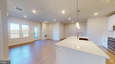 Building Photo - 12850 Mosaic Pk Wy