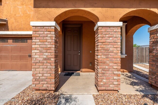 Building Photo - 7330 N 89th Ln