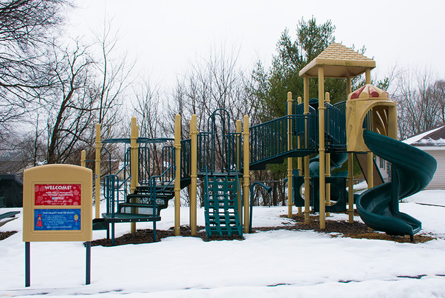 Building Photo - Brookside Meadows