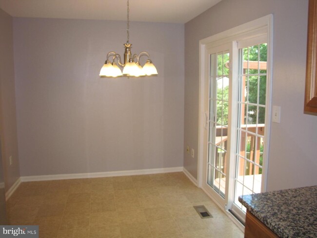 Building Photo - 7921 Forest Path Way
