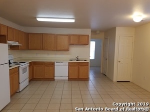 Building Photo - 8015 Maverick Climb