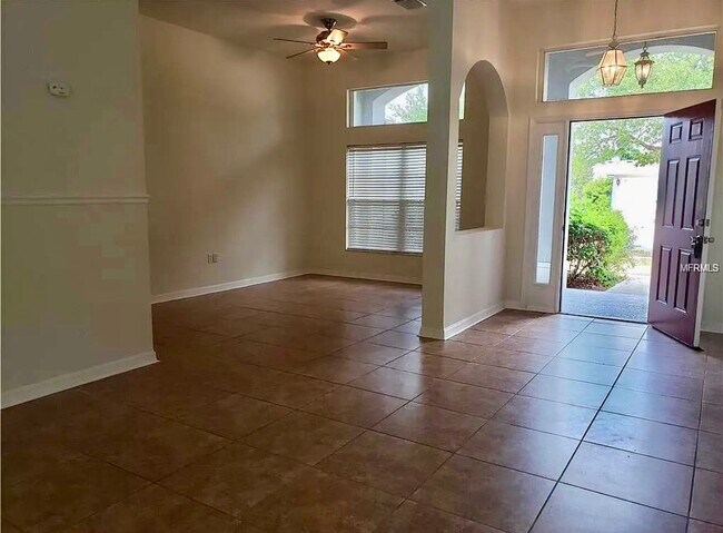 Foto del edificio - 2483 Huron Cir