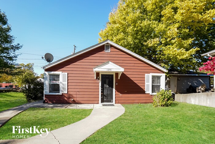 Primary Photo - 1205 Wilcox St