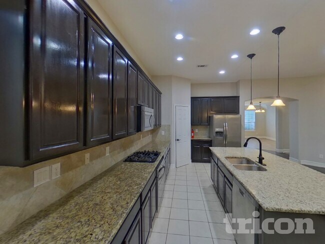 Foto del edificio - 612 Peterhouse Dr