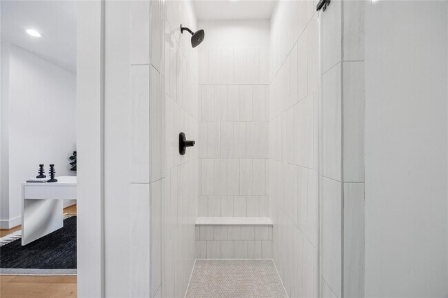 Foto del edificio - 2810 Mills St