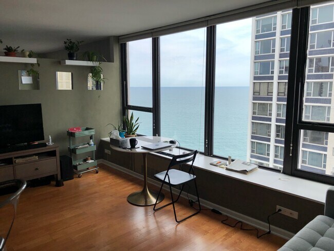 Foto del edificio - 1313 N Ritchie Ct