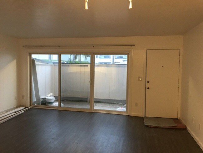Building Photo - 376 Juniper Ave