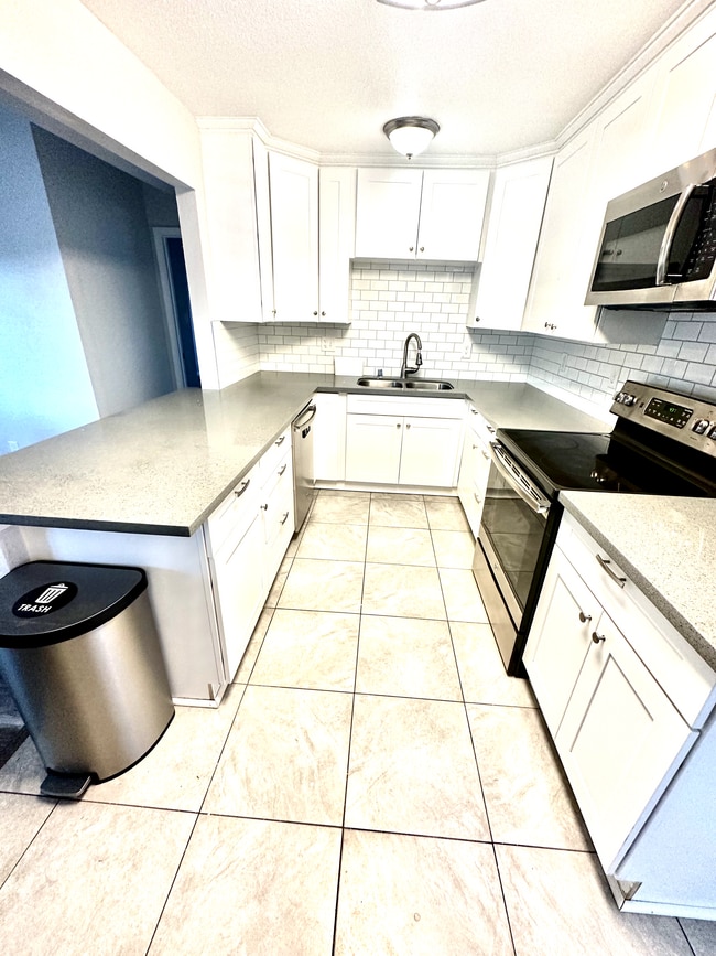 Foto del edificio - 2037 Robert Way